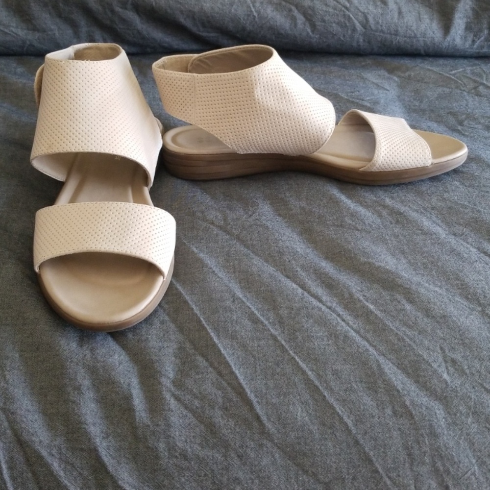 Cute cream colored sandal